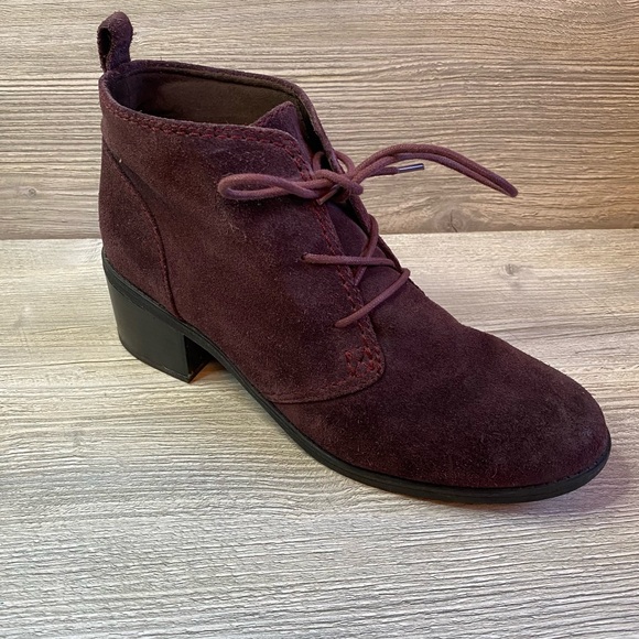 Clarks | Shoes | Clarks Aubergine Ankle 